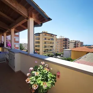 https://casamare-hotel.it-tuscanyhotel.com